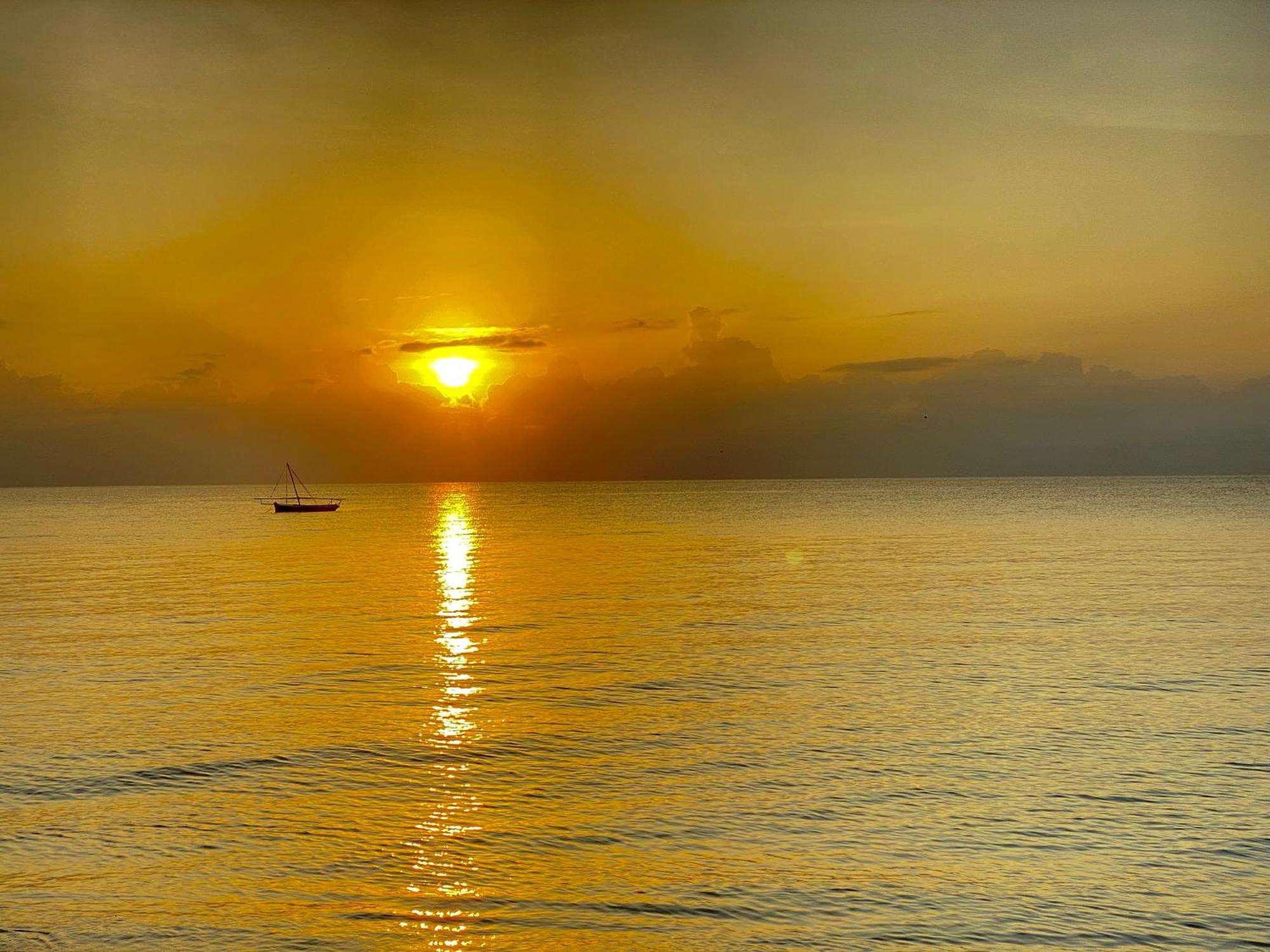 Lui Ushongo Beach House Pangani Ngoại thất bức ảnh